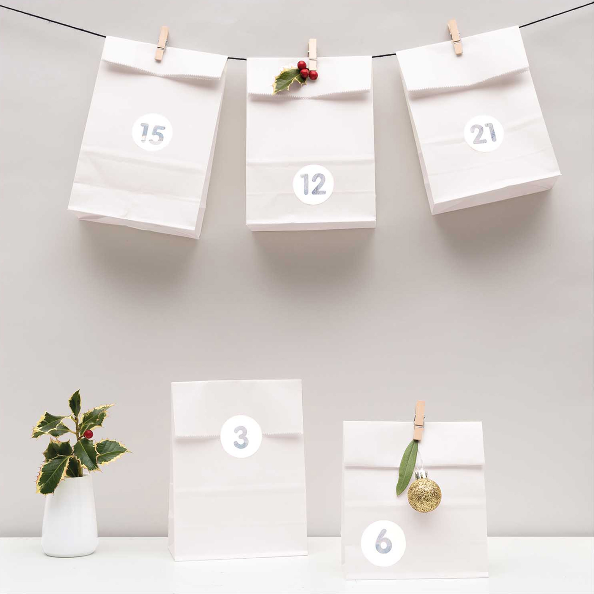 DIY Adventskalender-Set, 24 Tüten Weiß