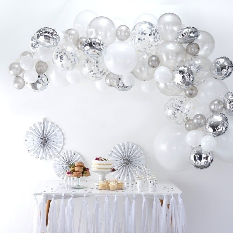 DIY Ballongirlande zum selberbauen - Silber & Weiß